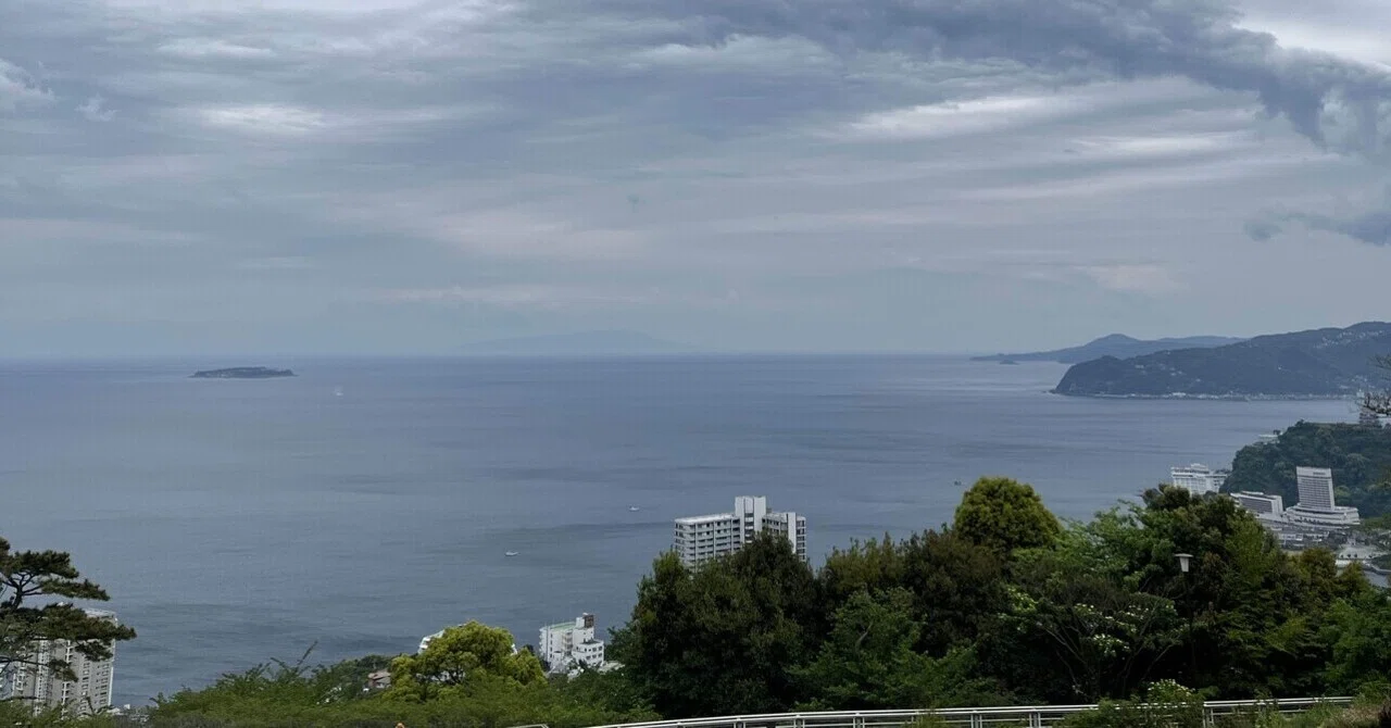 美術館から海を臨む。｜藤崎殊海（Kotomi Fujisaki）