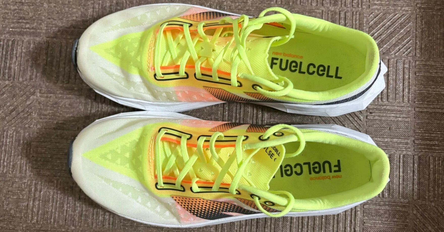 シューズレビュー】NewBalance FuelCell Pvlse v1｜ケンジロウ