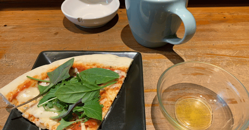 渋谷駅から程近い「Creative Nuggets」でCBDのピザとコーヒーいただいた