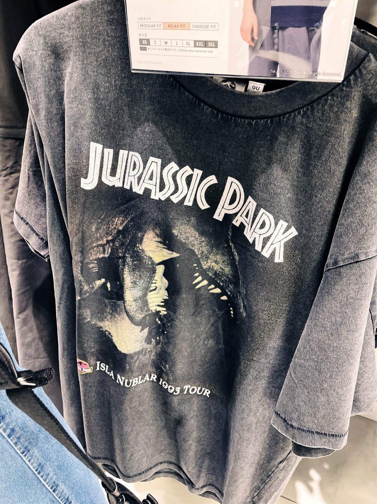 買って正解】GU×80年代映画Tシャツが激アツ！部屋に飾っても