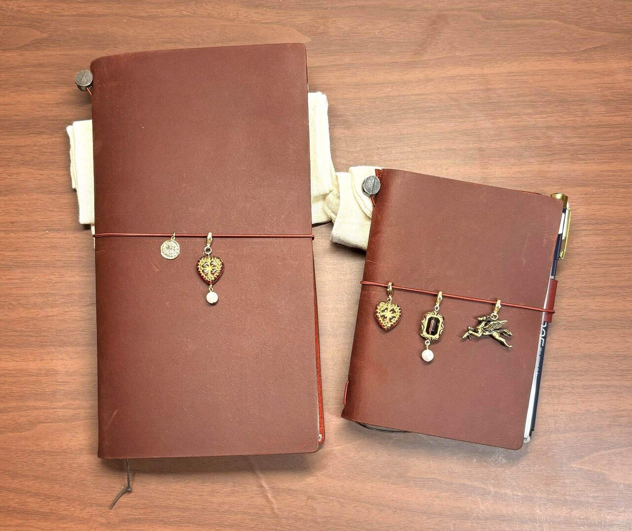 【新品】トラベラーズノート キャメル　 モスバーガー 新品】トラベラーズノート キャメル モスバーガー