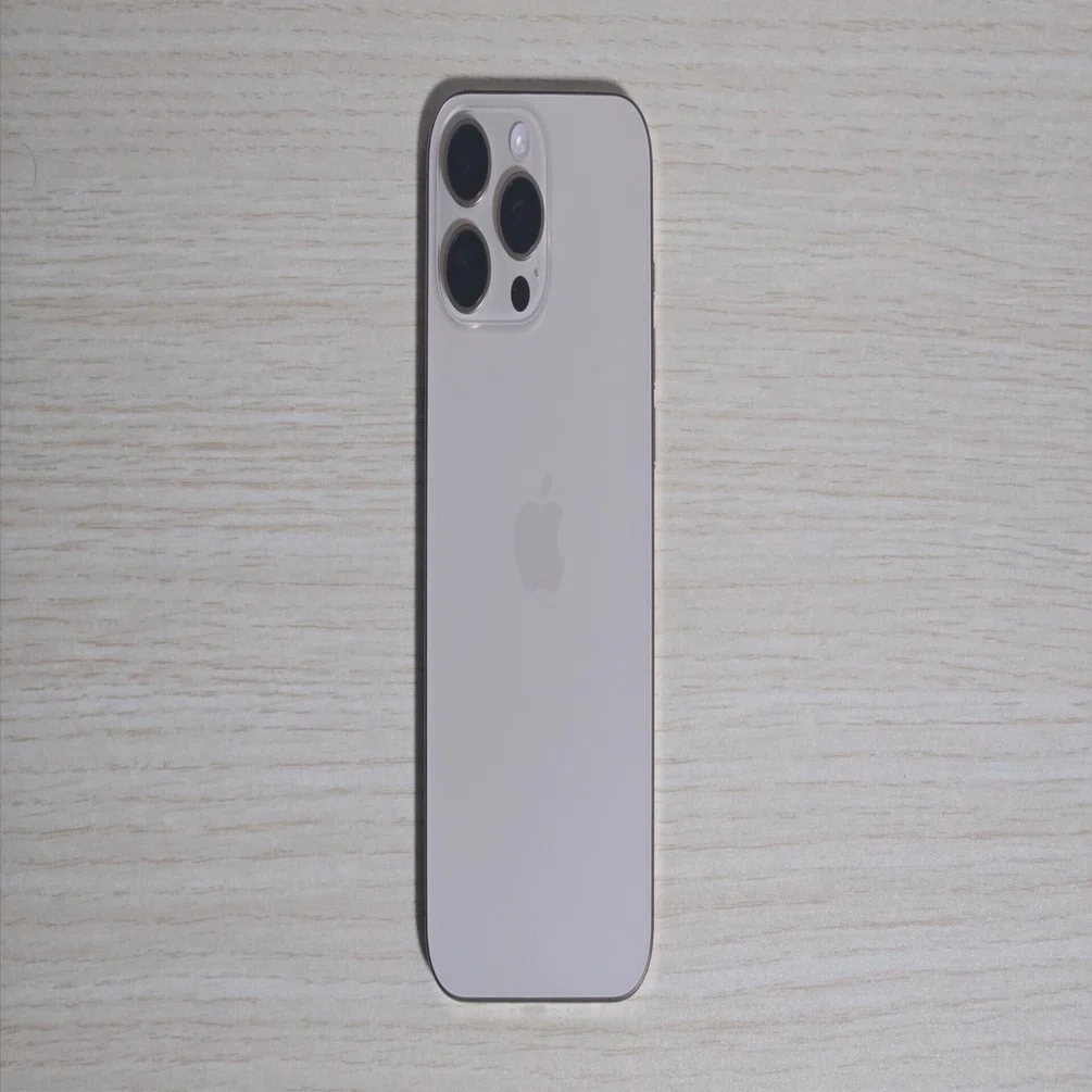 iPhone16 Pro Max。Pro Maxは自己満。｜Lulu🐕