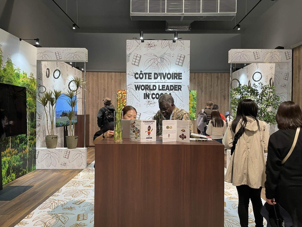 木製彫刻引き出し付き エチオピア 万博コモンズ 大阪・関西万博