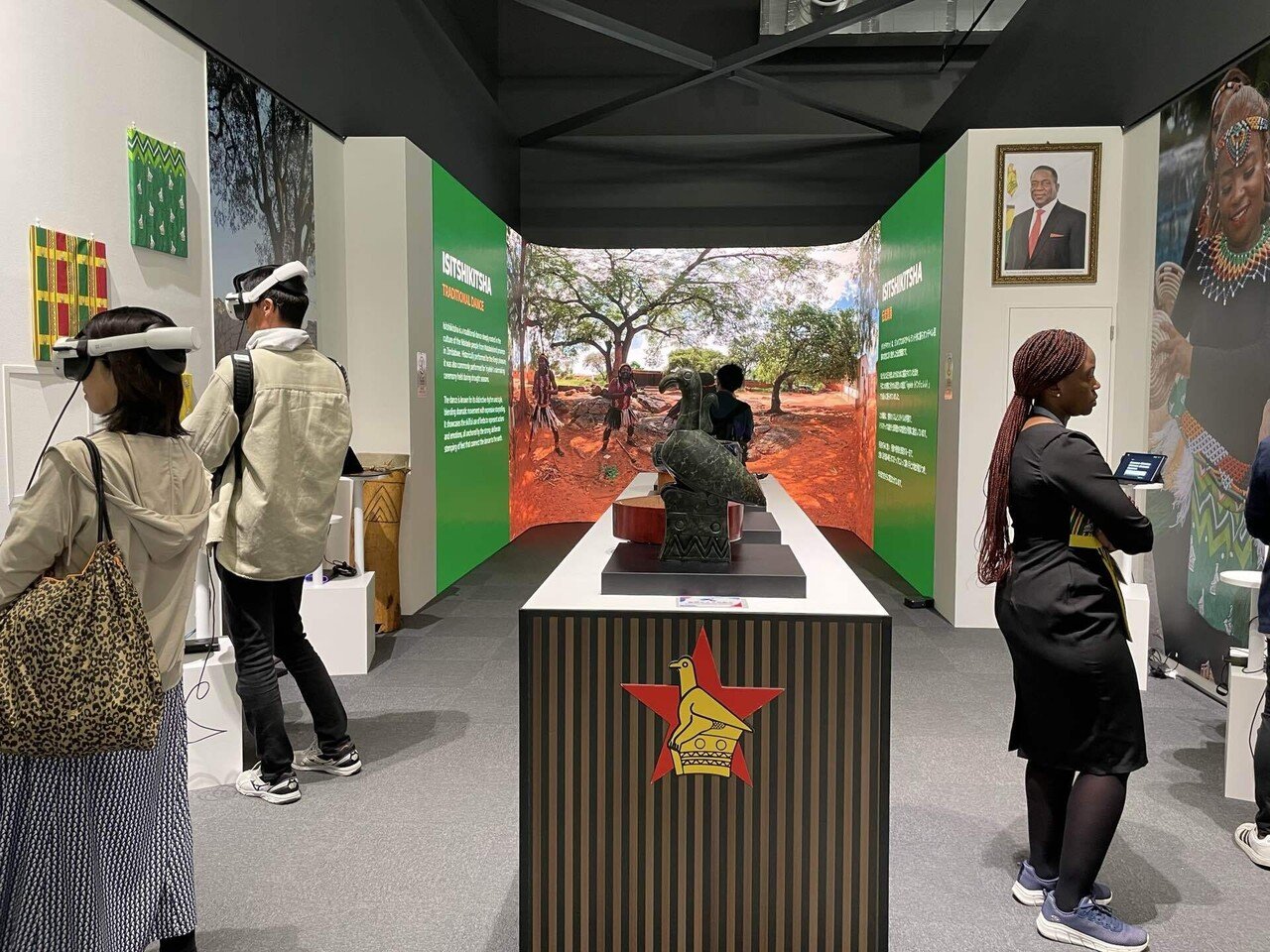 木製彫刻引き出し付き　エチオピア　万博コモンズ 大阪・関西万博】#22 コモンズ-B（2） （8/21追記）｜Orika 木製彫刻