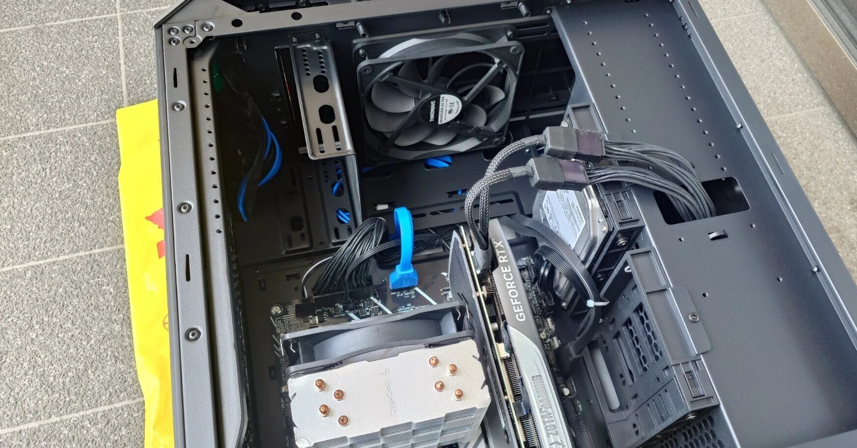 連休なので約1年前に買ったゲーミングPCを掃除してみた｜つよツヨ