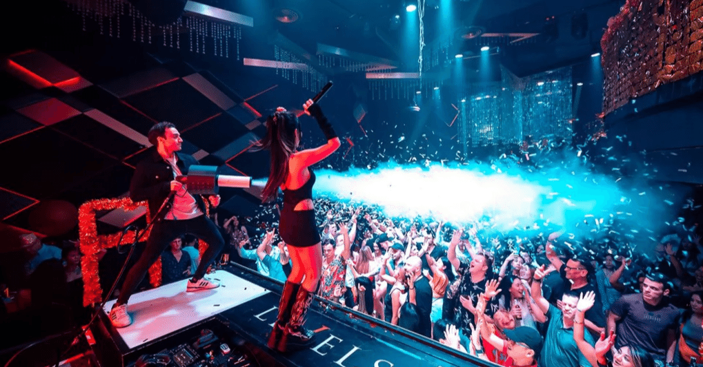 1821e74de207c78cd9772b8e88789b