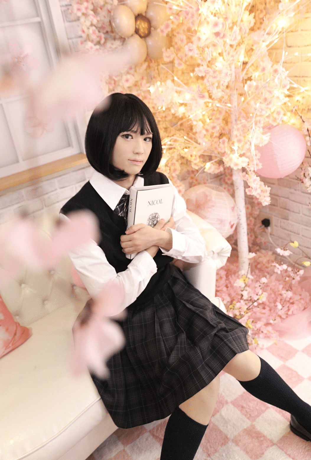 女装　制服　絵 メイクで変われる？自分嫌いな自分が女装して気づいたこと(女装体験記)｜デア/メディア・アーティスト