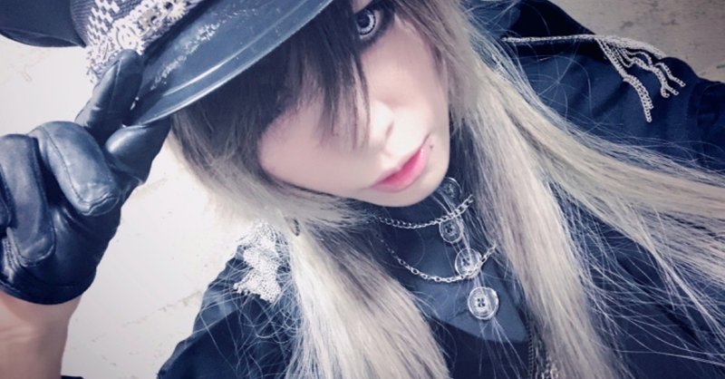 ヘアスタイルと美容院に行かない理由 Yue Rosario Ark 黒雨軍 Note