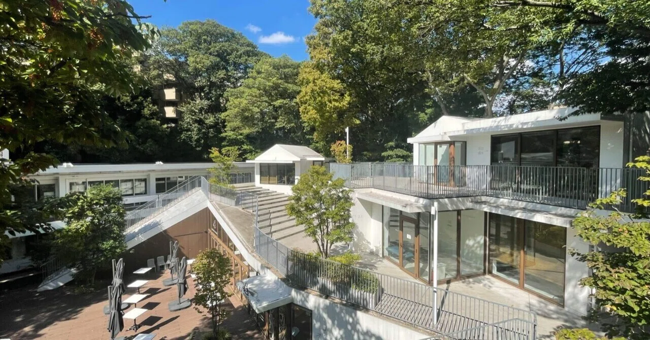 建築レビュー#003】モダニズム建築と現代建築が共存 名建築を未来に 