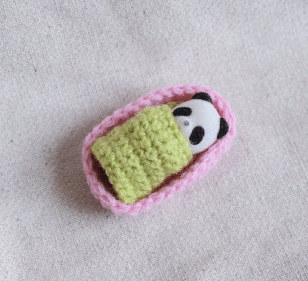 かわいいその4 シルバニアのパンダの赤ちゃんのベッド 編み図付き りすくま Note