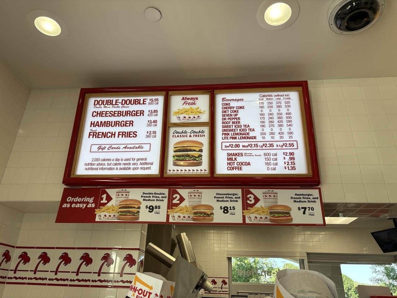 アメリカ生活】IN-N-OUT Burger（インアンドアウトバーガー）食べて