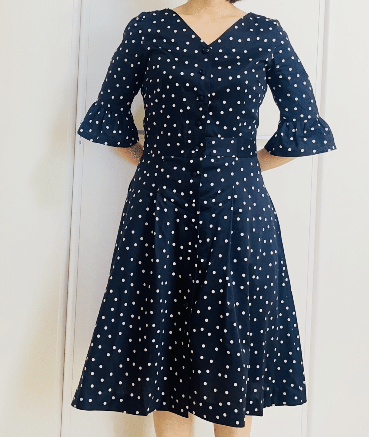 ほ*ん様 水玉模様の綺麗なパソドレス ノアール・ドットのクラシカルドレス』｜ticco