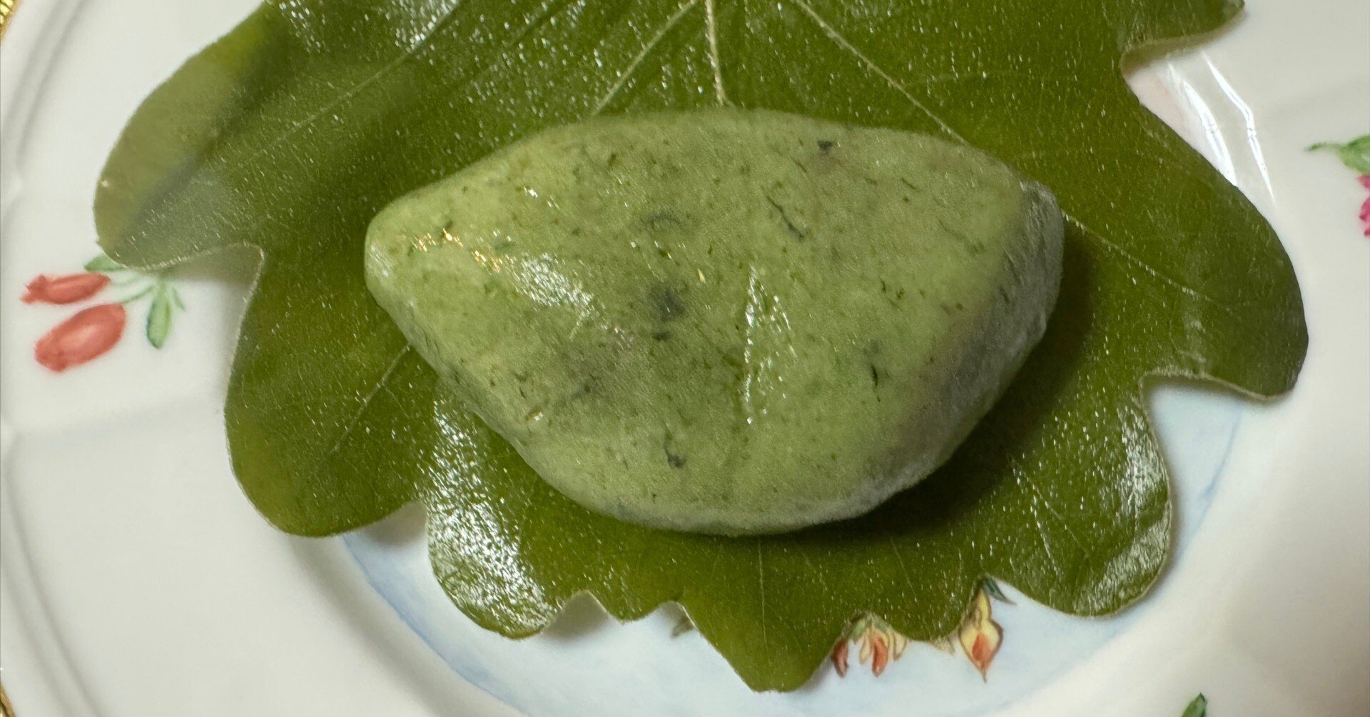 株式会社はなみち本社 京らく製あん所】さんの〈柏餅〉｜Hiro／AIに