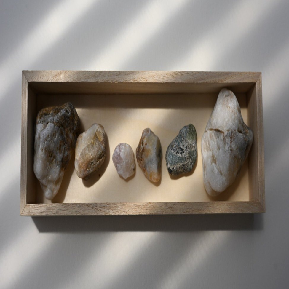 静岡へ石拾い｜水嶋みず