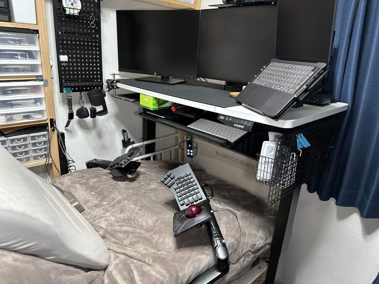 線維筋痛症の在宅デスク環境をアップデート。電動ベッド✕キーボード