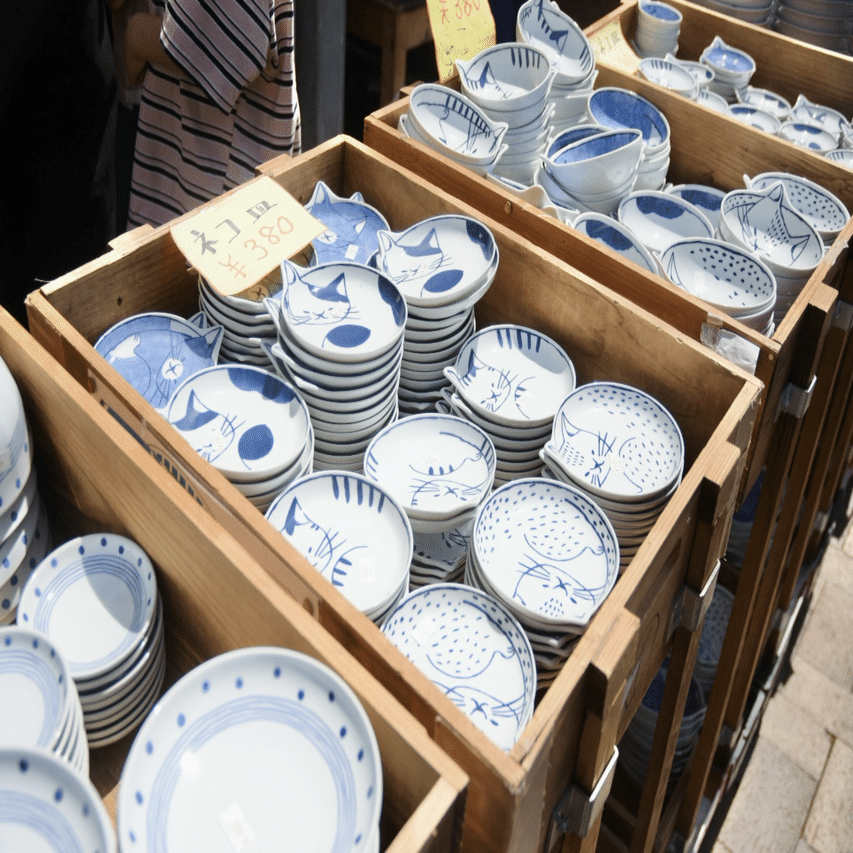 はさみ陶器まつりへ。2025年も“器との一期一会”を求めて｜あやめし