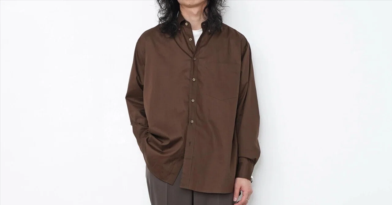 クラシック ブラウン タイプライター 上質を纏う、静かな存在感。― AURALEE WASHED FINX TYPEWRITER SHIRT
