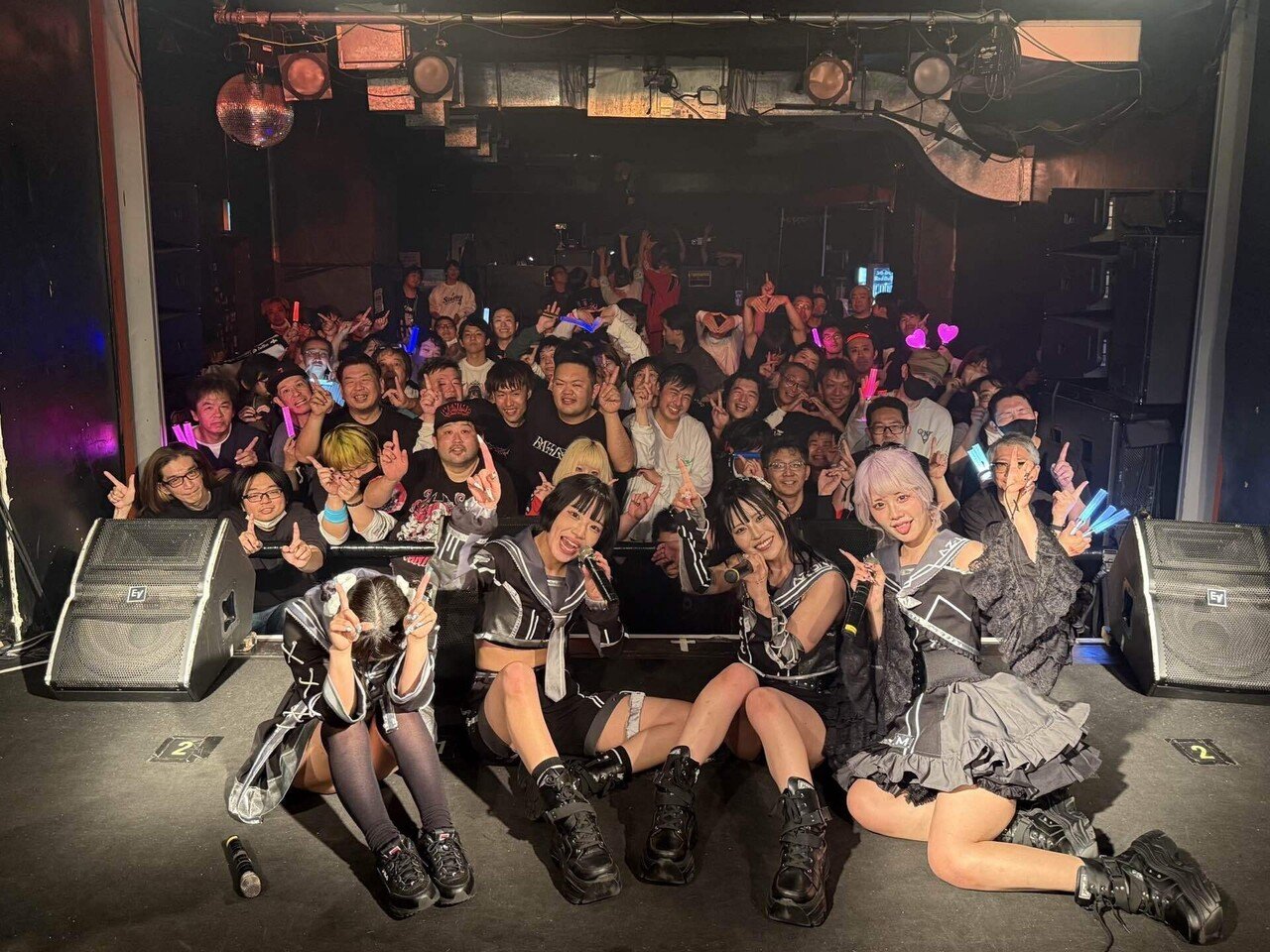 題名『ゆとり』 月と私のかくれんぼ【期間生産限定盤】 | yutori | ソニーミュージック