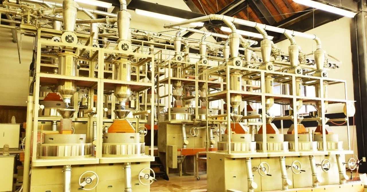 そば粉用製粉機の特徴について 〜鈴木製粉所の7種類の製粉機〜｜鈴木 
