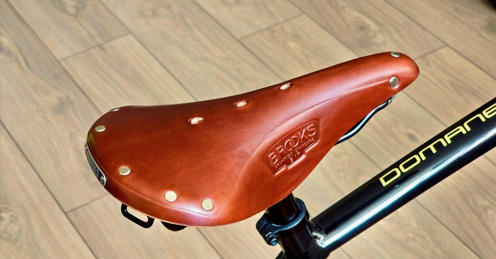 超軽量ロードサドル2選、Selle Italia SLR BoostとCadex Ampの快適性を