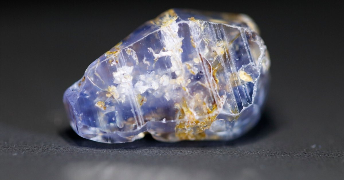 美しいBLUEサファイア原石 8.50ct｜天然サファイアの魅力を堪能