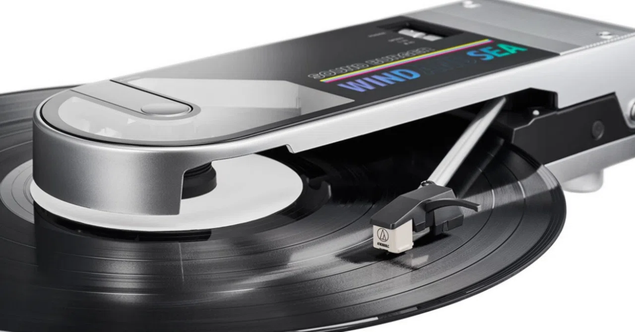 WIND AND SEAとサウンドバーガーとの第二弾コラボ。レコードプレーヤー