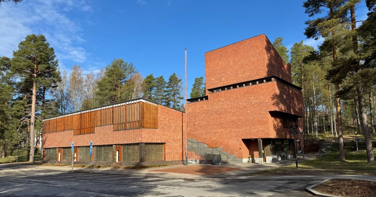 高品質 建築】まるで住宅のような居心地のセイナッツァロの村役場 アート・デザイン・音楽