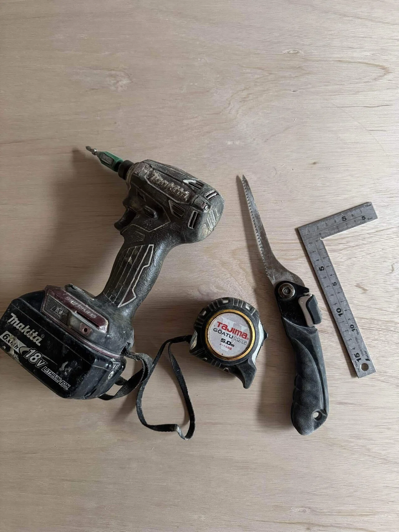 現役大工が厳選！DIY初心者が揃えるべき道具セット例【入門編】｜chaos工房