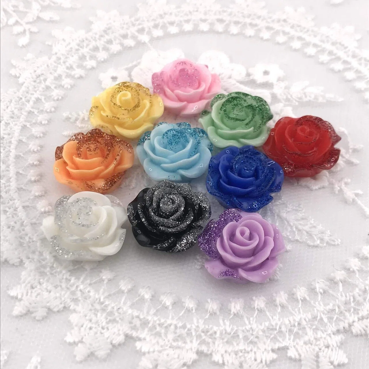 作品が華やぐ、大人のカボションパーツ｜ラメ入り樹脂の薔薇モチーフ
