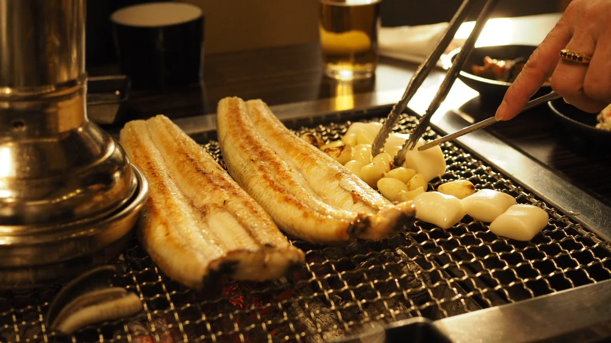焼き色がついてふっくらとした鰻