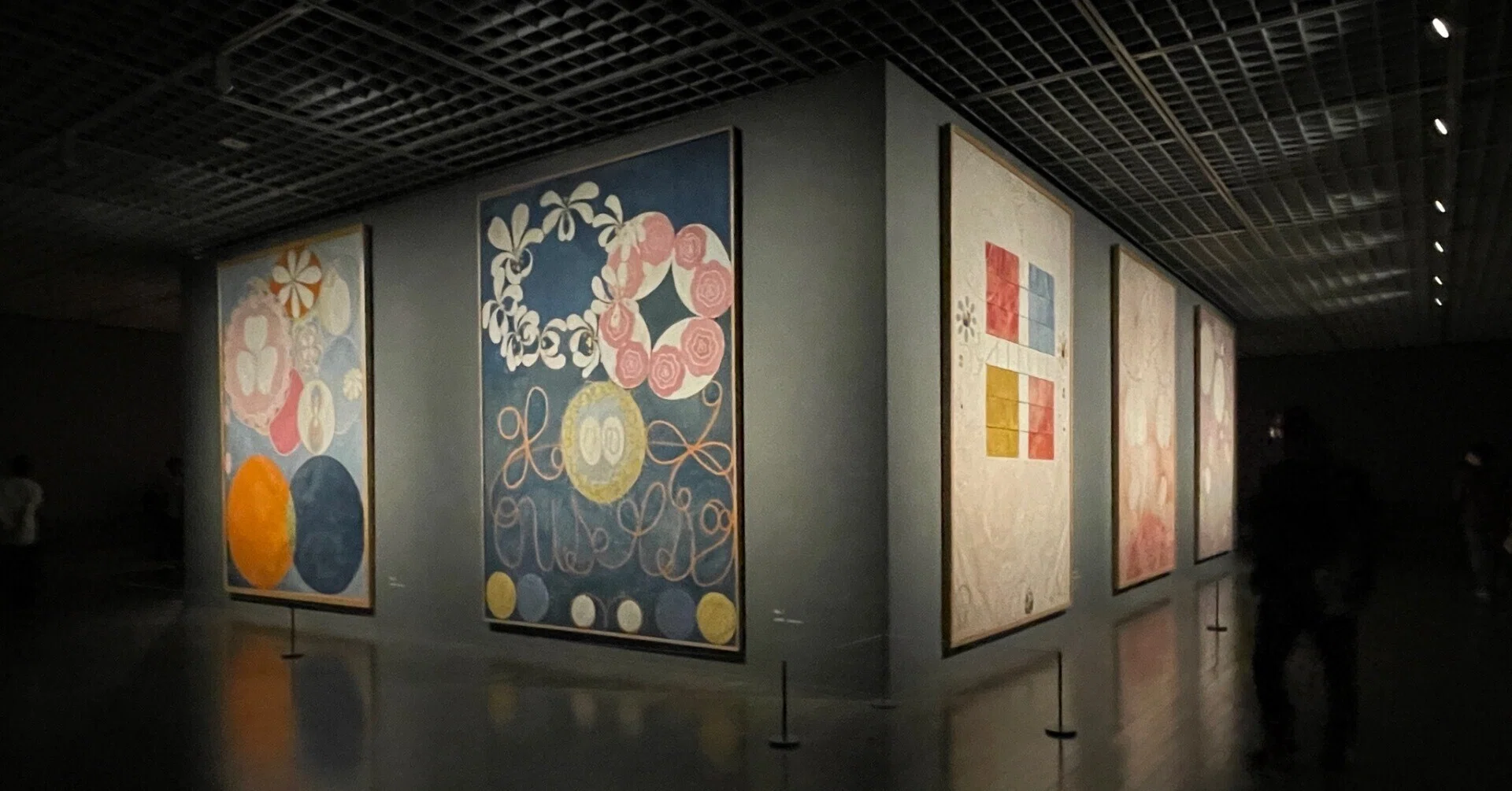 ヒルマ・アフ・クリント展 ／東京国立近代美術館｜美術館とお寺と猫