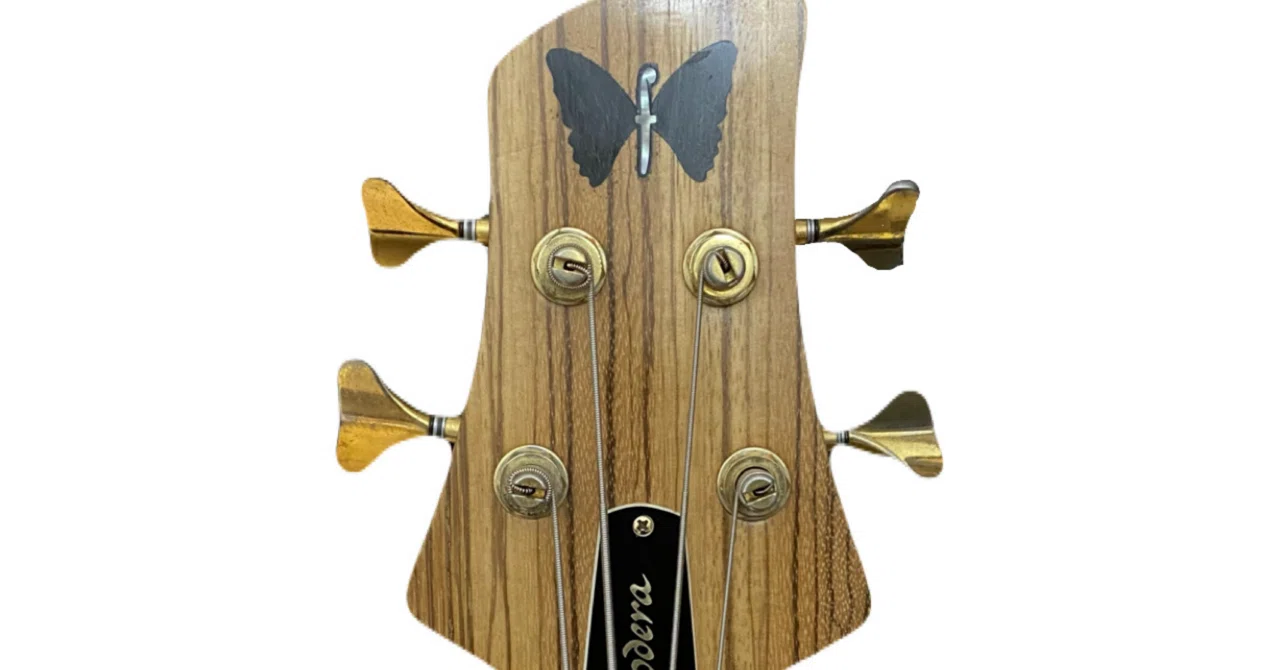 使用機材：エレキベース編Fodera Monarch 4 deluxe custom（1987年製