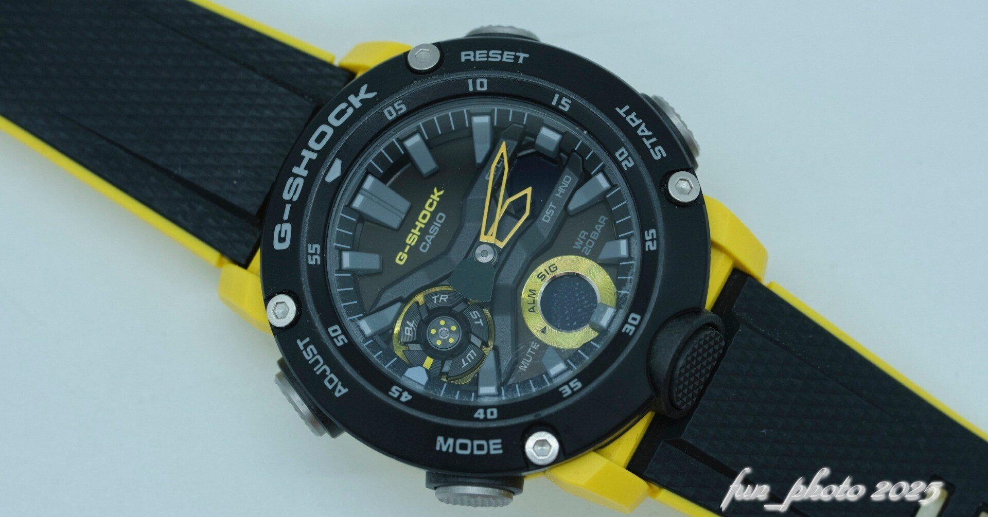 CEVA G-SHOCK GA-2000 電池新品交換済み！作動良好 G-SHOCK GA-2000 電池交換 と SIGMA 70mm F2.8 DG MACRO ➁｜fun_photo