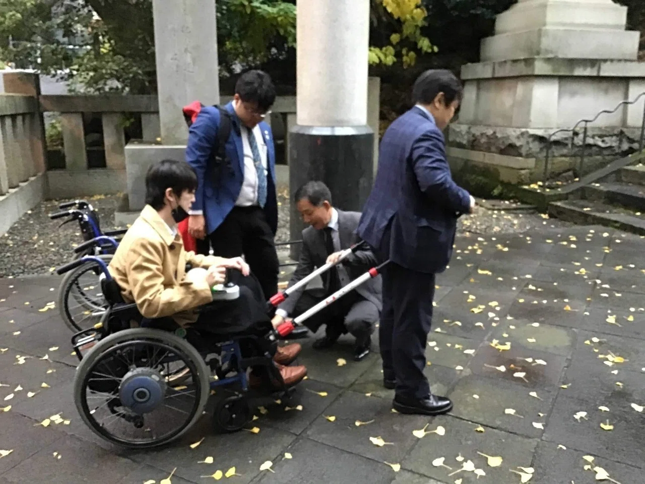 災害緊急時の車いす移動のヒントになる「JINRIKI」を体験しました
