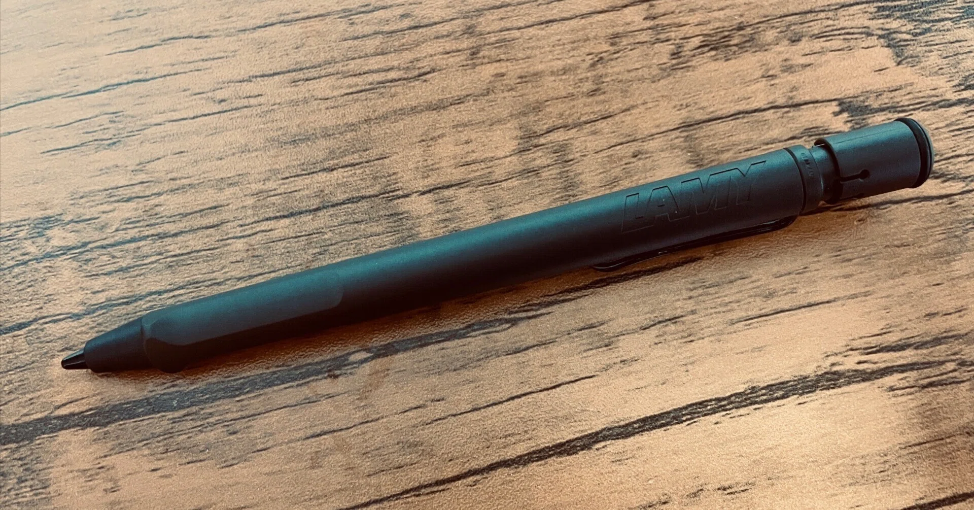 初LAMY。黒くて、かっこいいサファリのシャーペンを買った。｜けまりん