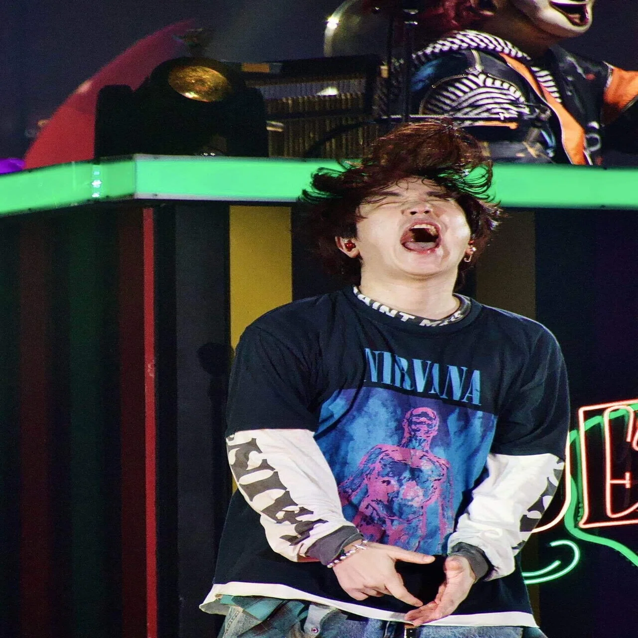 SEKAI NO OWARI 深瀬さん着用のヴィンテージTシャツを解決②〜衣装の 