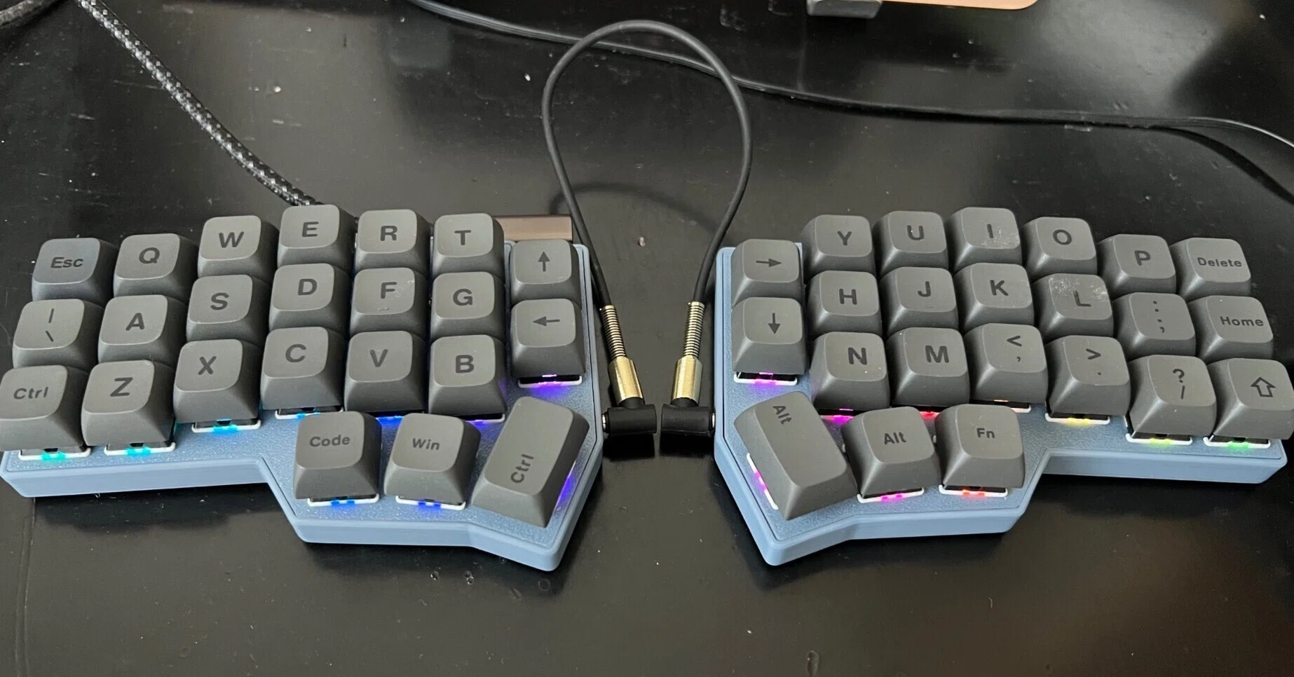 corne v4 cherry｜らんさぶ