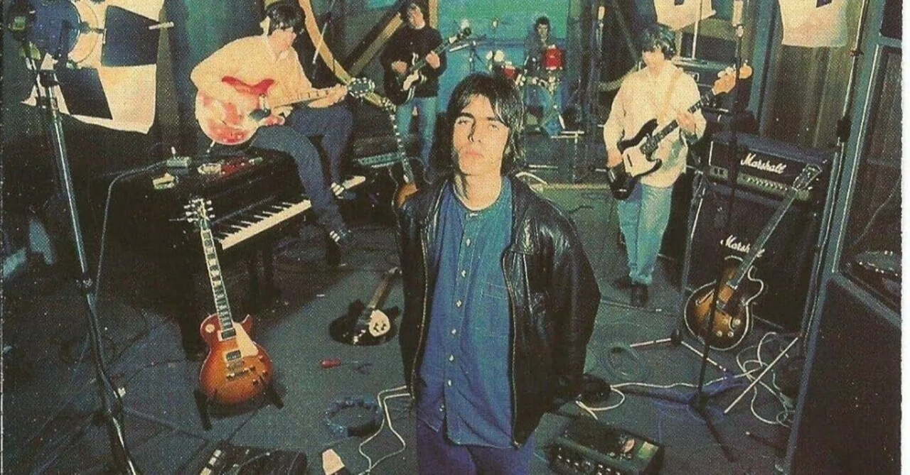 Oasis - Supersonic (1994)｜momo
