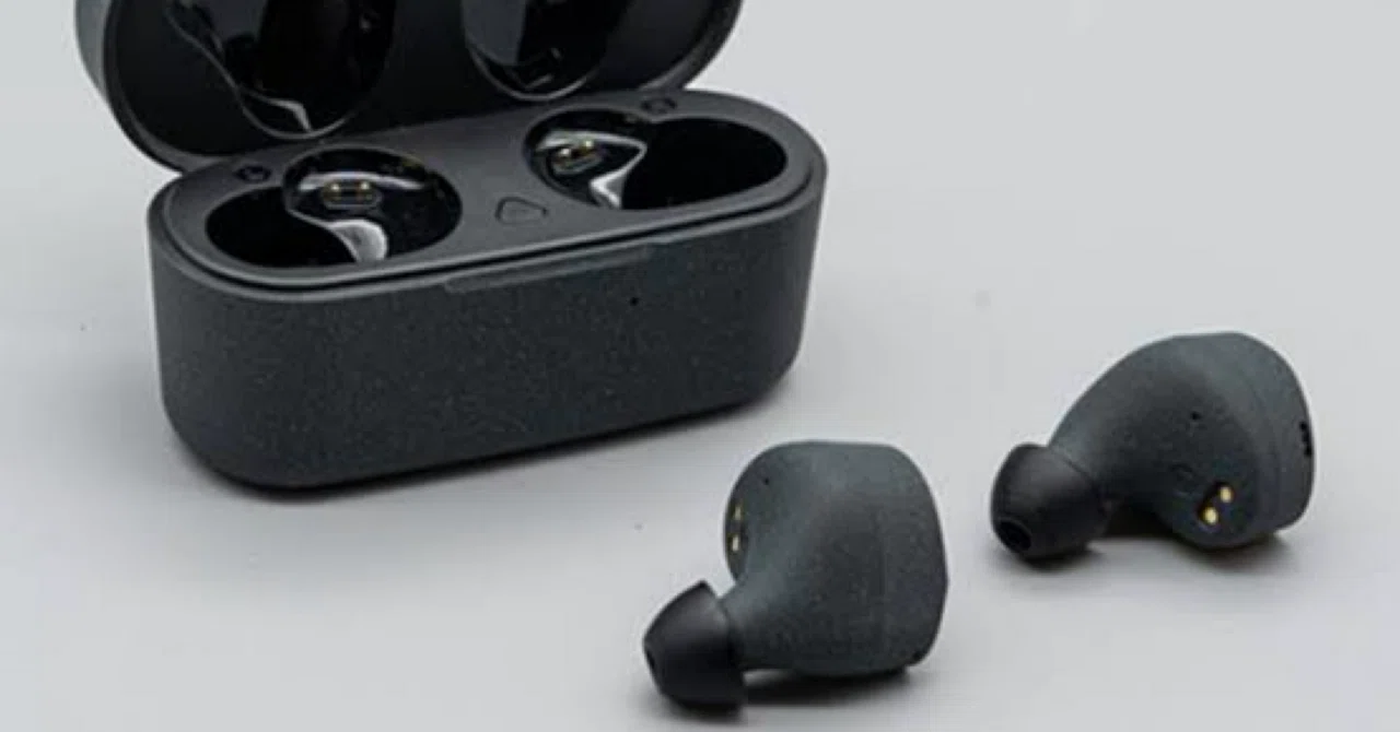 イヤモニ型無線イヤホンを着けられない少年少女達｜あらじい
