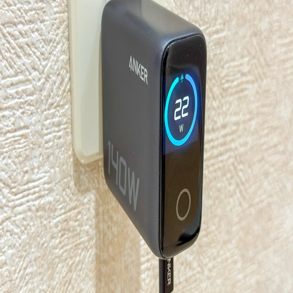 Anker Charger（140W, 4 Ports）with USB-C & USB-C ケーブル」を 