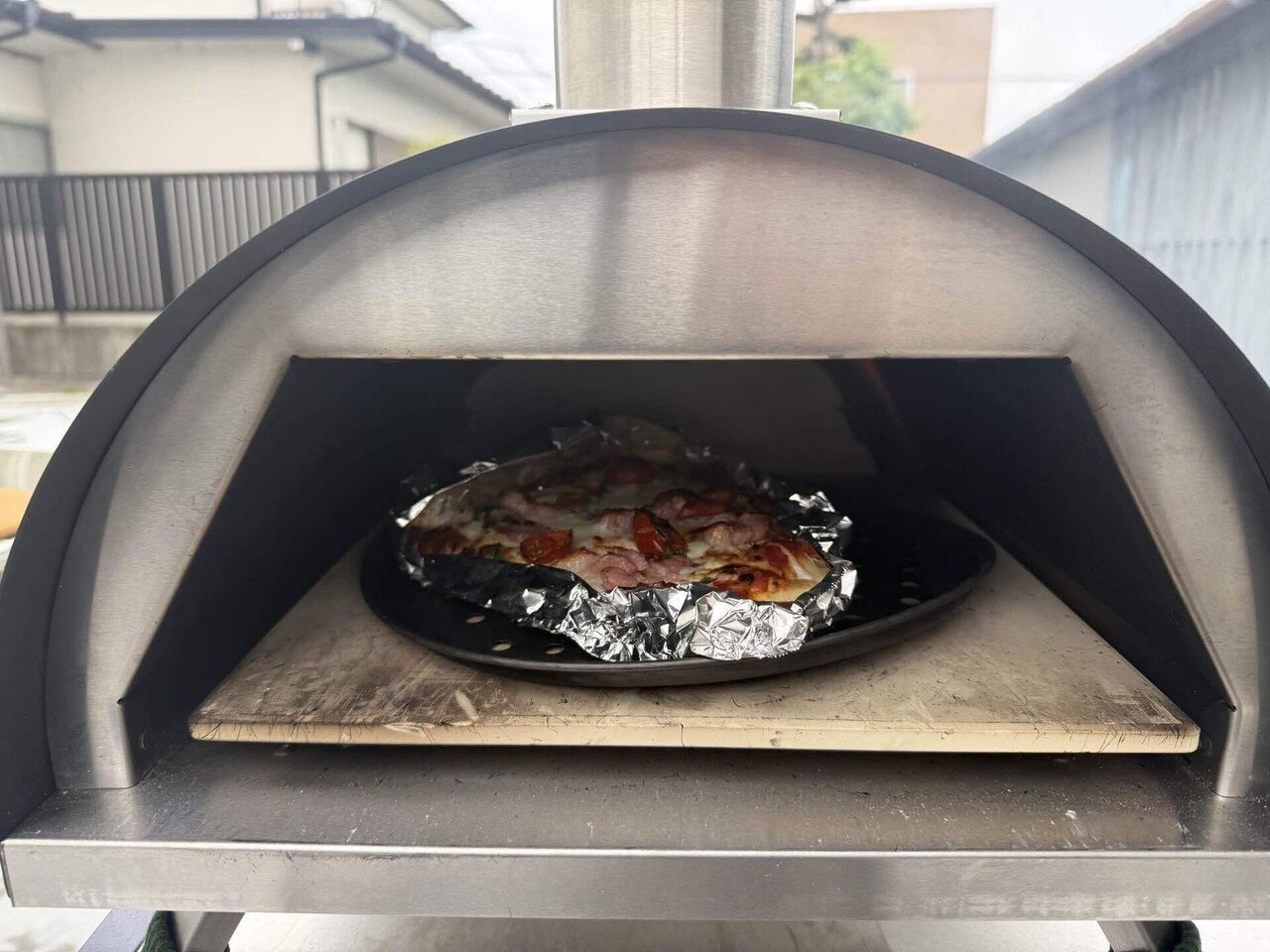 自宅ピザ窯で焼く幸せドリア｜Shazzan