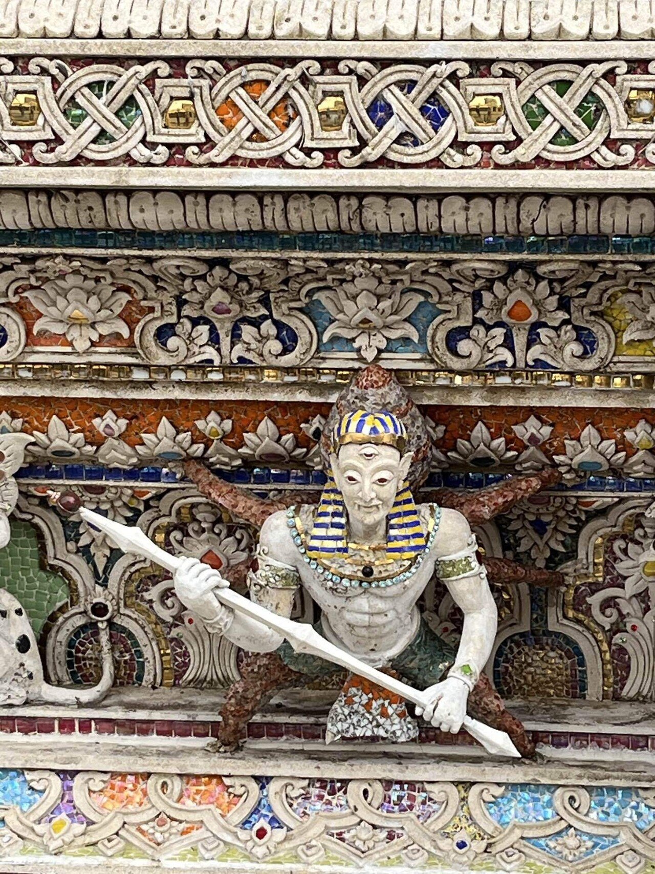 タイの「変な寺」でめちゃくちゃ感動し、その後全て忘れたが