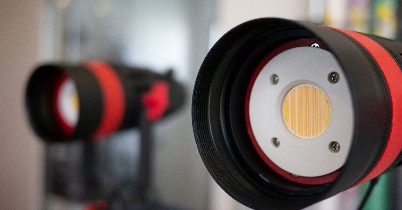 CAME-TV Boltzen 55w スポットLEDライトbi-color お気に入りのLEDライト Boltzen 55w｜Akiraxe @GAIPRO.