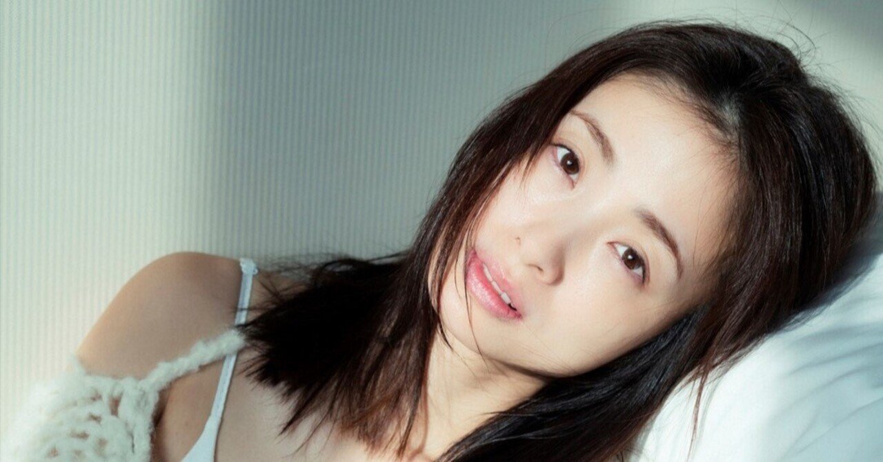 【本日特価】 上戸彩15年ぶりの写真集で寝起き姿、食事風景などかわいさ その他