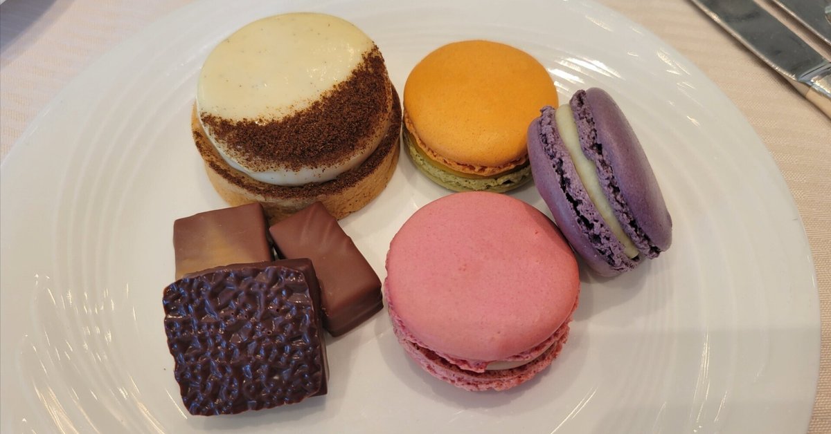 Home | Pierre Hermé Paris