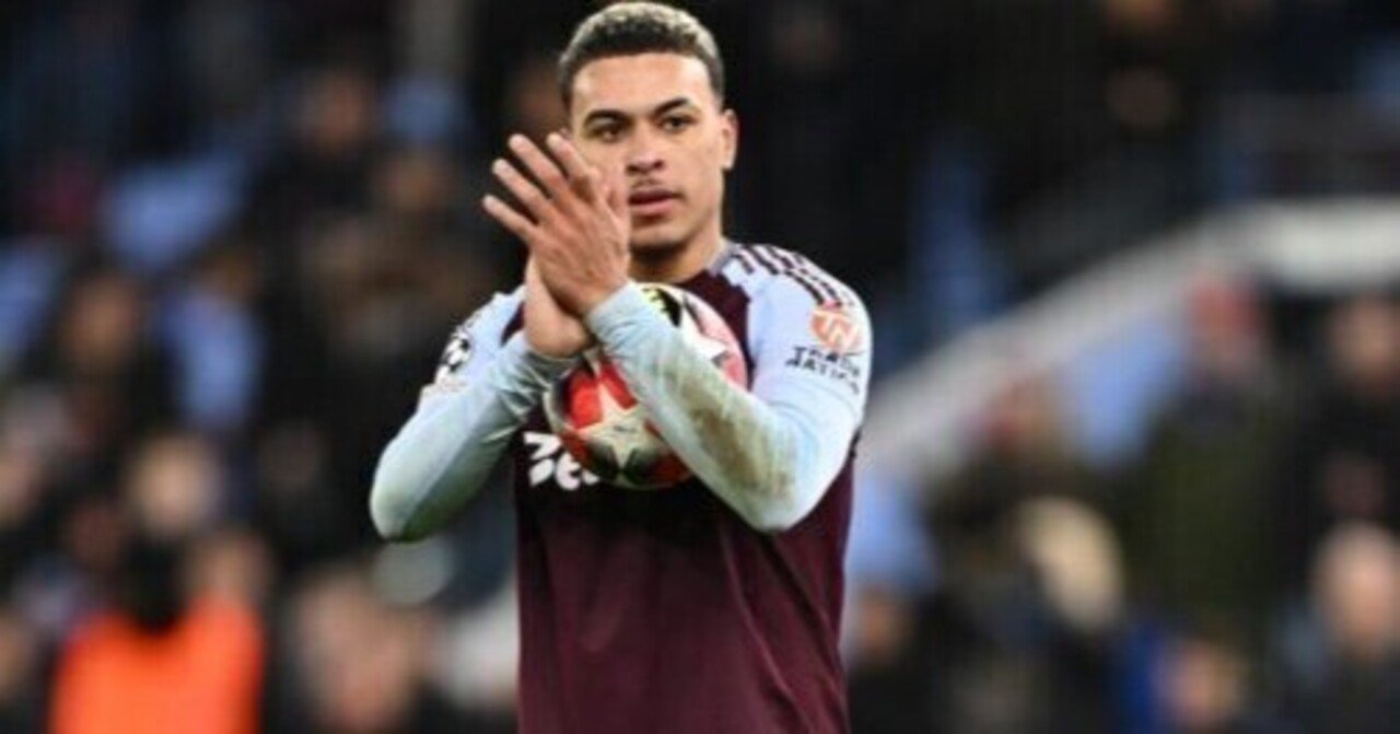 aston-villa-players-training-