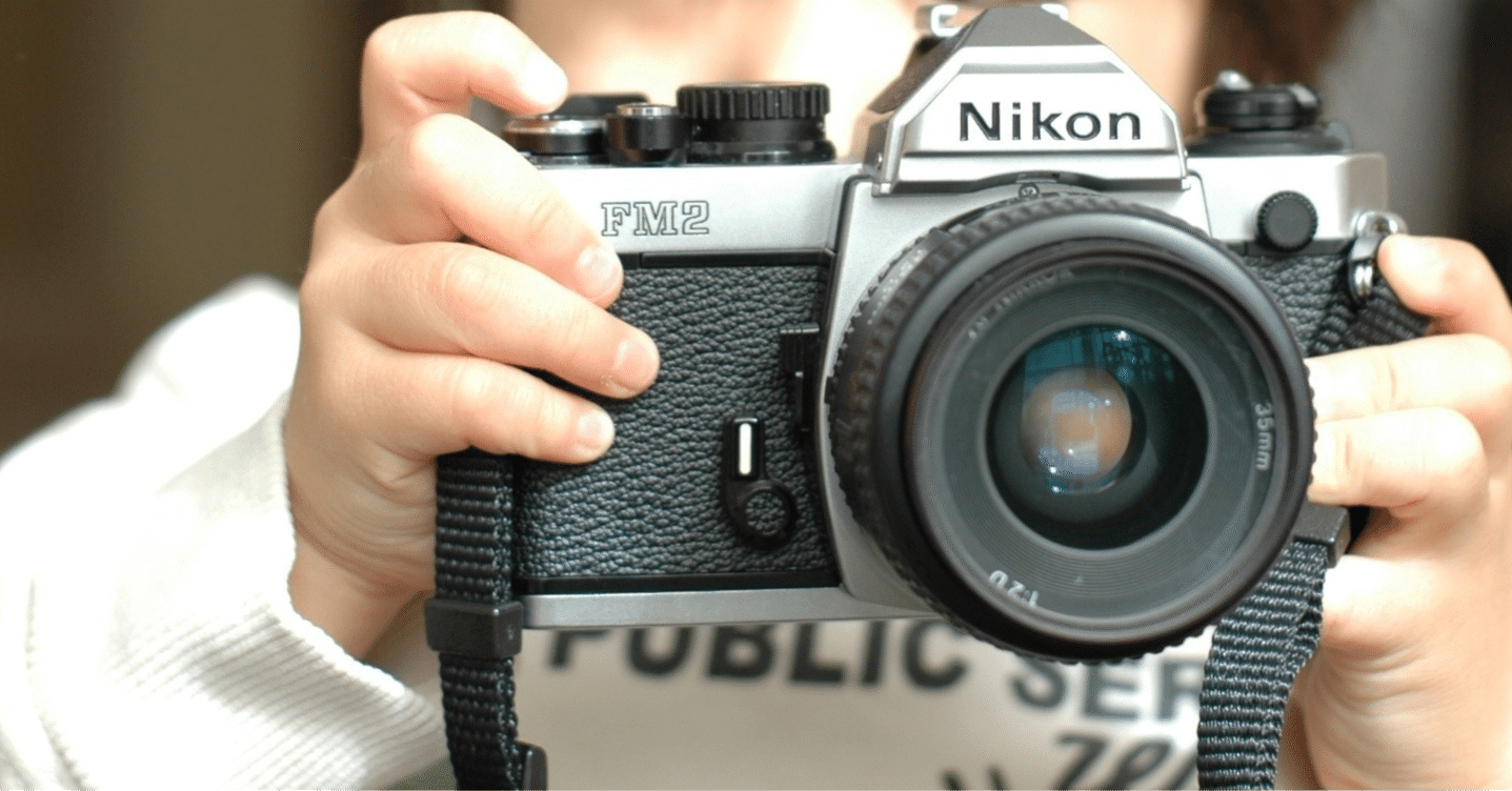 プロが絶賛】Nikonユーザーに人気のFマウント単焦点“神レンズ”はこれ