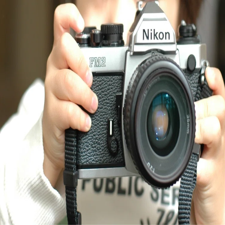 プロが絶賛】Nikonユーザーに人気のFマウント単焦点“神レンズ”はこれ