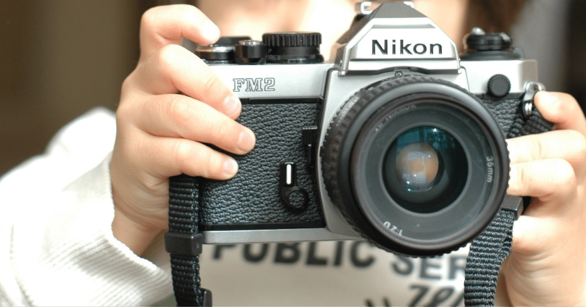 プロが絶賛】Nikonユーザーに人気のFマウント単焦点“神レンズ”は