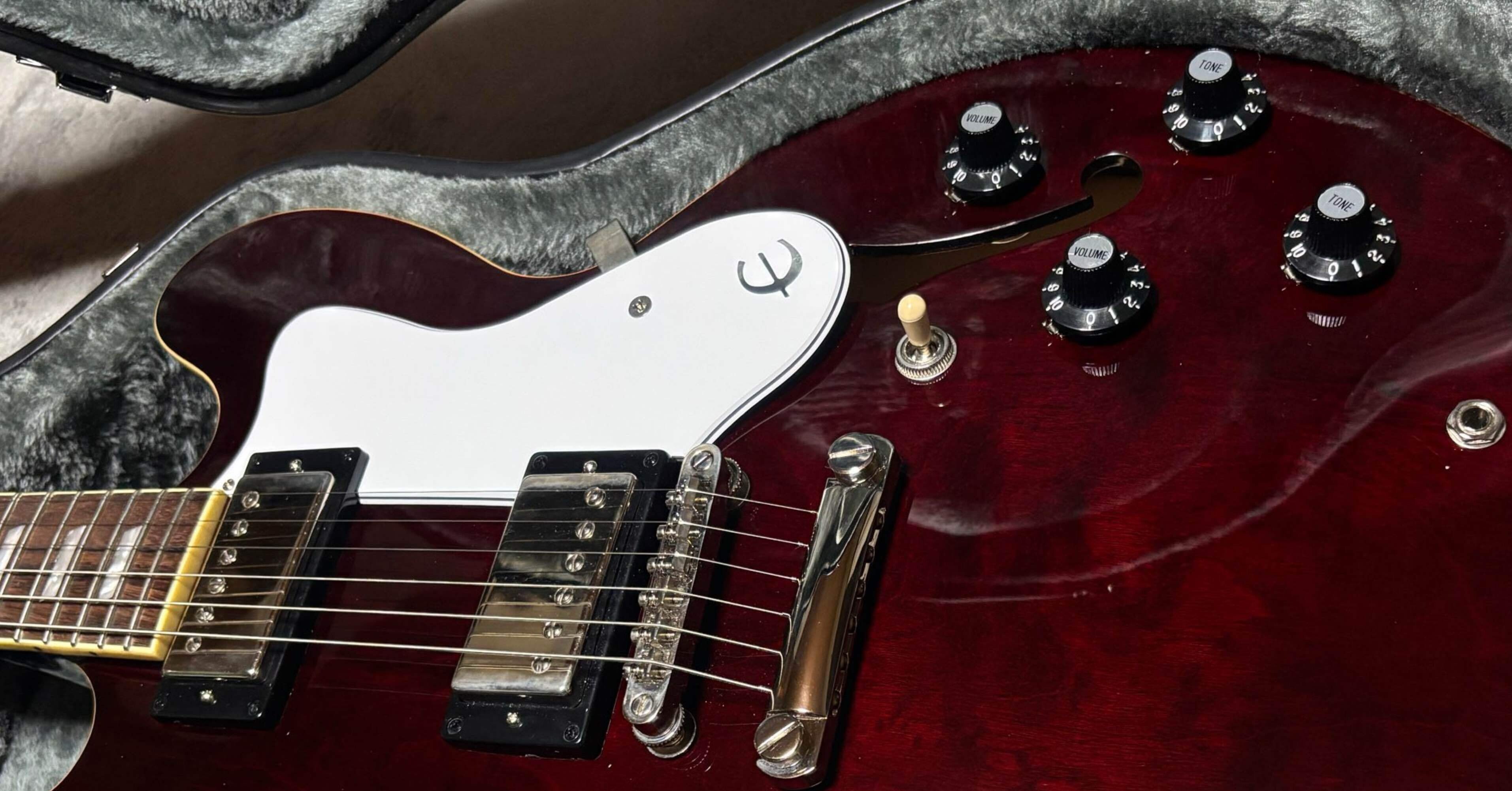 以外に良いというか、かなり良い！Epiphone - Noel Gallagher Riviera